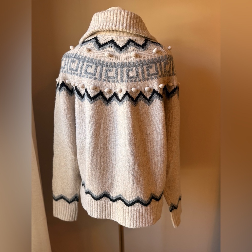 Saylor Casey Sweater - Picture 3 of 5
